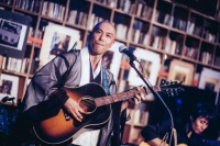 僧侣音乐人药师寺宽邦的弹唱会，来书店听吧