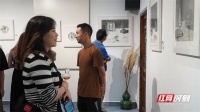 “一千幅画的展览”首展开幕 来天心阁看龙凯“畅游”铜版画个展