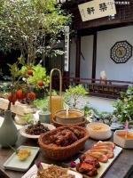 占用浪费公家的财物，也是消耗自己的福报！