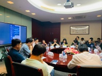 《浪的景观》：周嘉宁的“干燥美学”