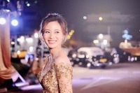 TVB花旦晒丰满上围弹琴照，网友望其出写真，直言一定会大卖