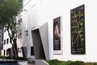 重美术馆秋季三展齐开，户外橱窗变身“不打烊”公共展示空间