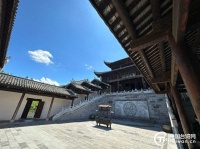 海峡两岸一脉相承中华文化，三湘四水遍落闪耀千年学府