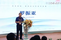 对话诗人｜罗振亚：面对旧体诗词的挑战，新诗理应从容处之