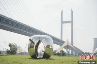 黄浦江畔首个“无墙美术馆”展“郊野城市轻空间”