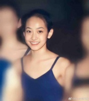原来宋茜和苗苗曾经是同学啊，都是从小美到大！