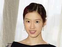 TVB前知名女星公开承认整容，转行做香薰按摩师，只接待女顾客
