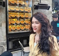 陈乔恩和小9岁老公太甜，男方大方示爱：老婆怎样都美