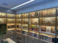 在无声世界里，他们用书画祝福祖国