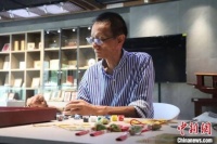 南湖菱上作画 浙江老手艺人在方寸之间“绘亚运”