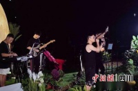 自贡沿滩：“沿音有约”首届草地音乐会获好评