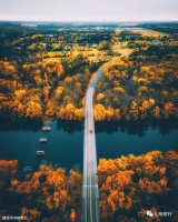 人到中年恰如秋，只生欢喜不生愁