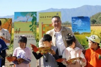 稻花香里体验耕读之美 《二十四节气好味道·品秋》新书首发