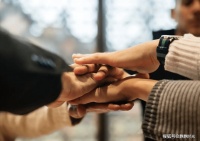 “人可不可深交，一眼能识破”：看清一个人，就这三处细节