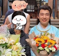 郭麒麟与素人合照 脸蛋圆润被网友辣评“吃挺好”