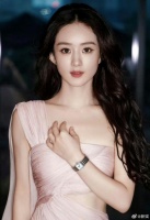 赵丽颖再一次刷新美的定义，美的太轻松……