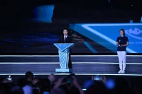 从刘慈欣手中接过雨果奖 海漄《时空画师》讲了什么