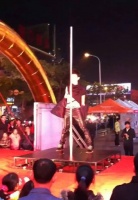 曝吴楚一跳钢管舞现场，真的惊呆了！