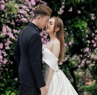 恭喜！TVB知名星二代结婚过大礼，各种礼盒堆满客厅显贵气