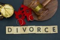 章子怡汪峰拆伙，一场价值不菲的分手？