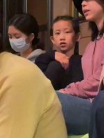 网友偶遇黄多多和她妹妹，多妹太像黄磊了