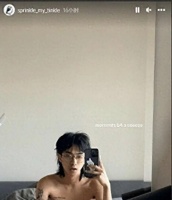 伊能静儿子晒照疑似患上抑郁症，赤裸上身痛哭流涕引发担忧!