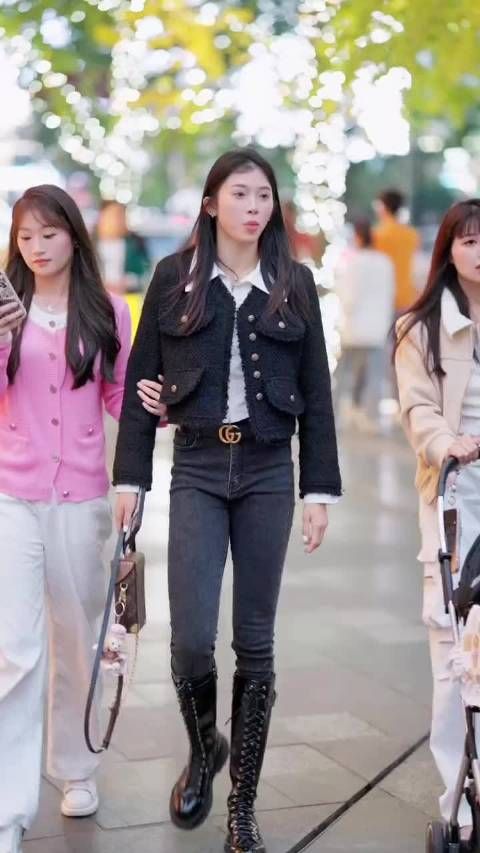 你敢信这是吴艳妮?