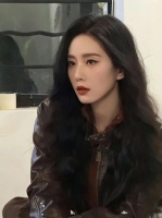 刘诗诗美拉德风妆造，被她美得拉风……