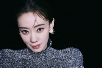 张小斐今晚金鸡颁奖礼的造型曝光……