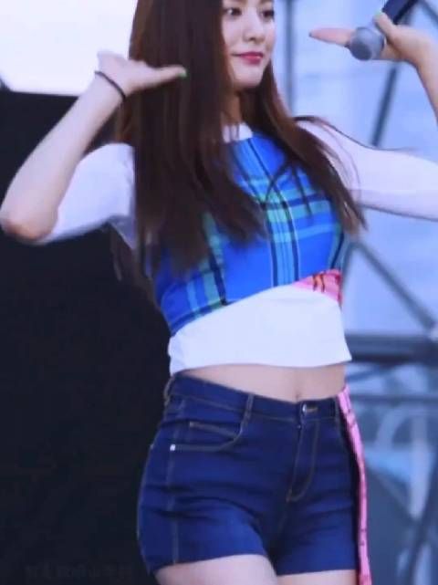 真怀念那些年的韩国女团:感受一下亚洲第一美腿林珍娜演出直拍