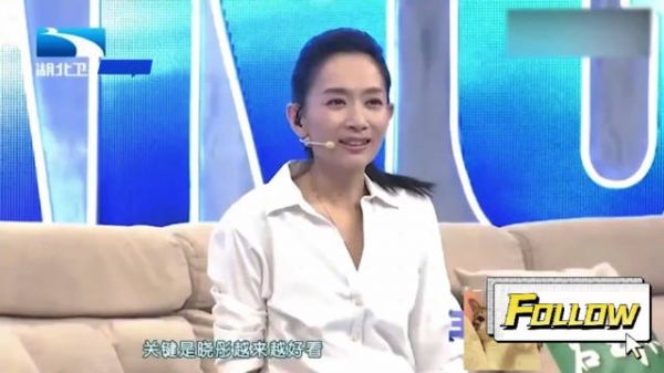 王芳问晓彤鼻子是整的吗？关晓彤耿直的回答：要整的我就跳下去！