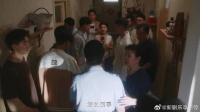 女儿被婆家人欺负，亲爹不吵不闹，一招让婆家人忏悔！