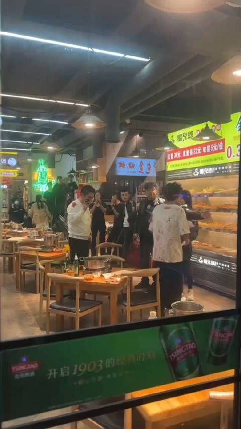 精神小伙三太子被打,不会还有人没有吃到这个瓜吧? 太真实了!
