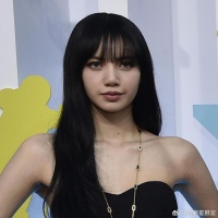 Lisa被曝高价买LV三公子生日会门票，准备再跳疯马秀挽回他换资源