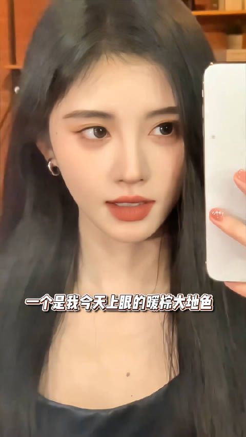 贴近她可以闻到迷人的香气