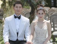 赌王千金嫁男星不到一年被爆婚变，二人当众用实际行动破谣言