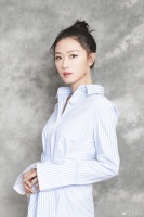 万茜身材性感撩人！这才是纯欲之美！(30个字)