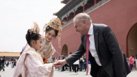 “新年伊始，有信心从中方那里收到好消息”