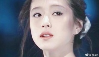 她像刘亦菲那么美，却没刘亦菲那么幸运