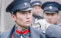 我妈最近严重沉迷刷于十三，我问她觉得方逸伦好看在哪儿……