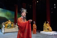北京人艺年度历史大戏《张居正》首登人艺舞台 陪观众一起大戏跨年