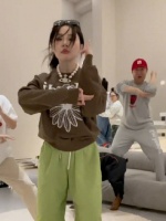 谁来把金靖送去女团，这个妆造和舞蹈都好女团哈哈哈哈