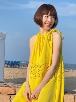 鲁豫53岁，阿云嘎34岁，两人相差19岁……
