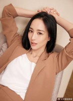 张钧甯被拍与男友同框后首露面！生图变瘦很美，自曝结婚生子进度