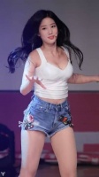 韩国女团 BerryGood 赵贤Johyun超短牛仔裤热舞 - Mellow Mellow