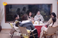 谢娜烤火鞋被烧了？江疏影发现隐患，粉丝调侃：新年又火了一把