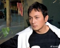 比王宝强还可怜？被前妻骗光所有家产，6个孩子都不是他亲生的