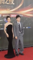 黄晓明李冰冰同框亮相微博之夜……