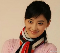 与“京圈大佬”叶大鹰传绯闻，26岁嫁导演被李小冉插足，二婚被宠成公