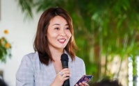 著名央视主持人因一个“咳嗽”被辞退，后嫁富豪，成公司高管